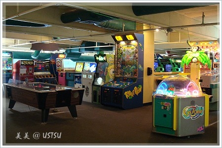 theJungle_arcade.JPG