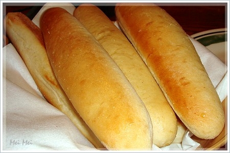 oliveGarden_bread.JPG