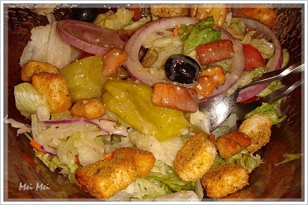 oliveGarden_salad.JPG