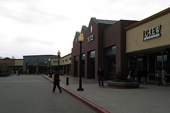 Gilroy Premium Outlets 1.jpg